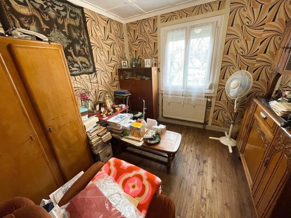 Maison
                                                                                                                                                                                                                                                                                                                        4 pièce(s)                                                                                                                                                                                                          3 chambre(s)                                                                                                                                                                                                          71  m²