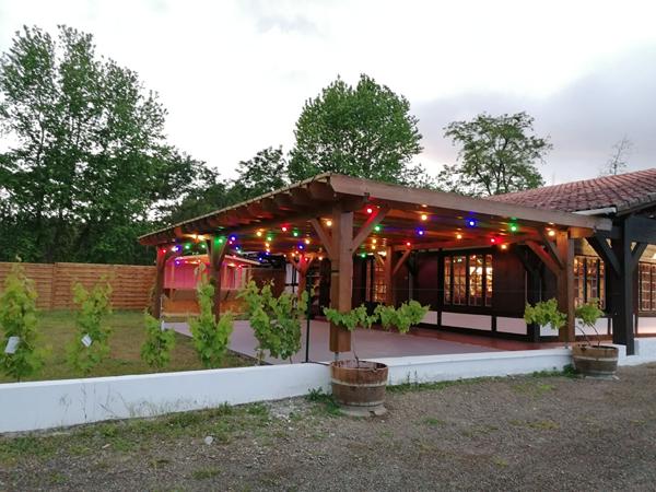 A vendre fonds de commerce Restaurant Guinguette Lacquy landes axe passant