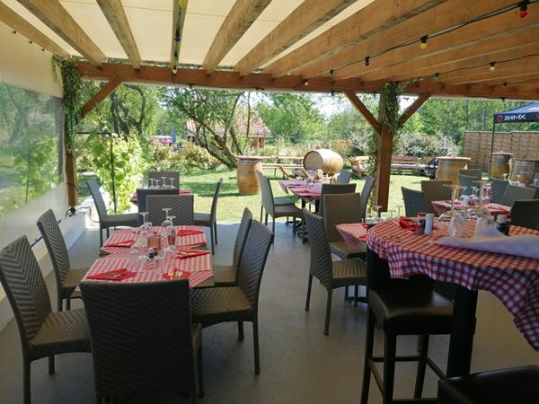 A vendre fonds de commerce Restaurant Guinguette Lacquy landes axe passant