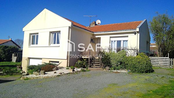 Maison d'habitation de 120 M2 à St Christophe du Bois dans un environnement calme et à l'abri des regards et à proximité des commerces