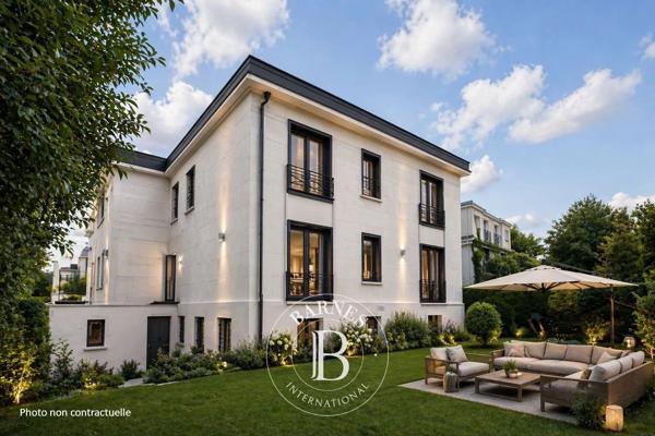 Neuilly-sur-Seine, Maison 8 Chambres -  756 m² à vendre