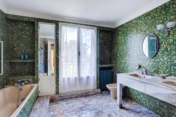 Chaville - Beau Duplex traversant avec balcon en dernier étage et vue sur jardin 550 000 € **  - Référence  693-C