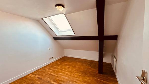 Avallon (89200) Duplex avec emplacement de parking , cave à louer 500 € par mois à AVALLON.