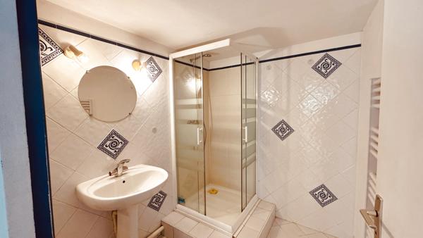 Avallon (89200) Duplex avec emplacement de parking , cave à louer 500 € par mois à AVALLON.