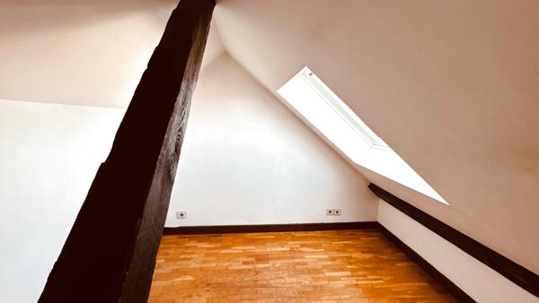 Avallon (89200) Duplex avec emplacement de parking , cave à louer 500 € par mois à AVALLON.