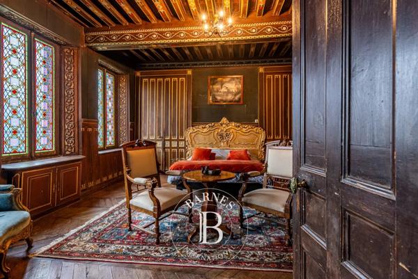 Beaune, Château   à vendre