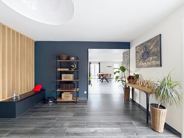 Maison Saint Maurice De Gourdans 6 pièce(s) 175 m2, piscine, garage double, terrain