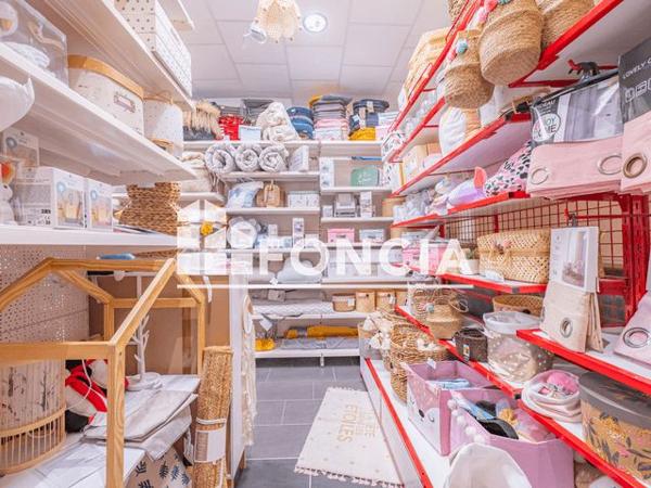 À vendre Local commercial 400 m² - Saint-clair-du-rhône 38370