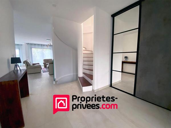 Maison  9 pièce(s) 218 m2