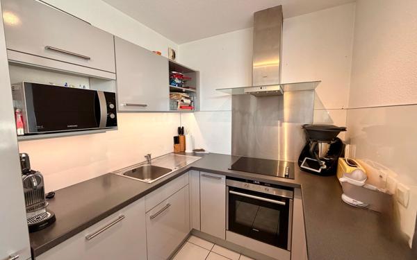 Appartement à vendre    2 pièces • 45,12 m2 Bordeaux