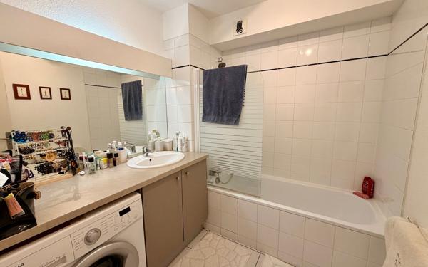 Appartement à vendre    2 pièces • 45,12 m2 Bordeaux