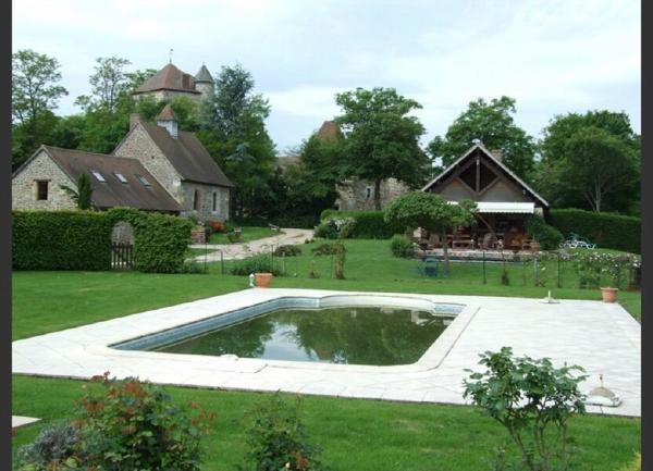 Maison à vendre    24 pièces •  Moulins