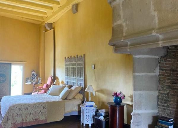 Maison à vendre    24 pièces •  Moulins