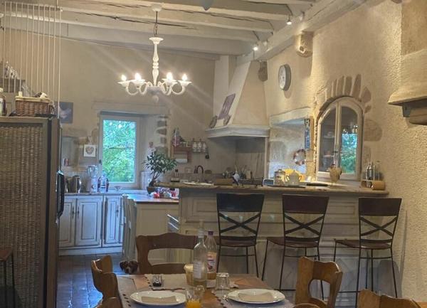 Maison à vendre    24 pièces •  Moulins