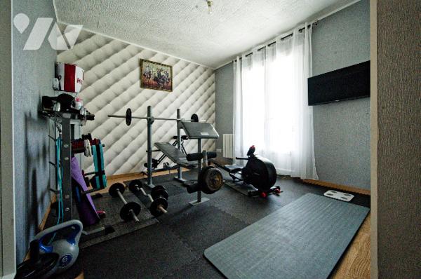 Maison individuelle 146,86m2 terrasse ensoleillée et équipements écologiques et économes en énergie.