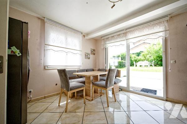 Maison individuelle 146,86m2 terrasse ensoleillée et équipements écologiques et économes en énergie.