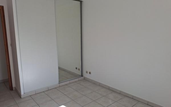 Maison à louer    6 pièces •  Caissargues