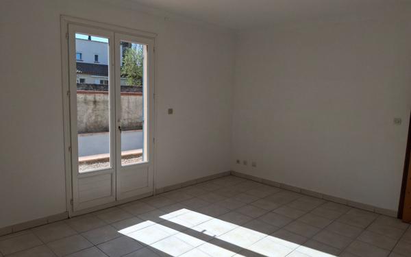 Maison à louer    6 pièces •  Caissargues