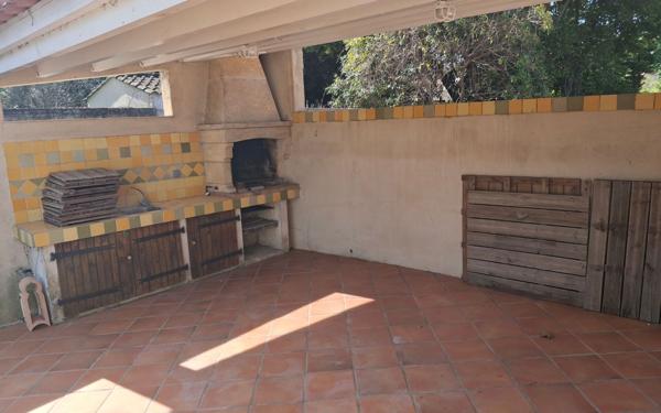 Maison à louer    6 pièces •  Caissargues