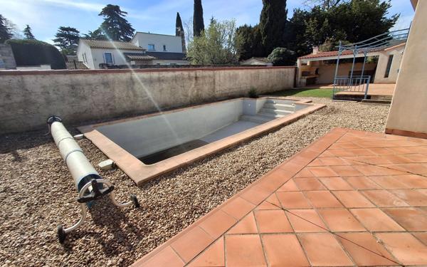 Maison à louer    6 pièces •  Caissargues