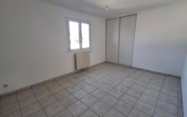 Maison à louer    6 pièces •  Caissargues