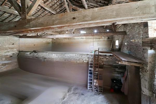 Proche PONT DE VAUX belle ferme de 200 m² avec 5 chambres sur 1000 m² de terrain