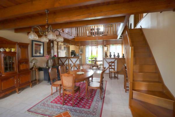 Proche PONT DE VAUX belle ferme de 200 m² avec 5 chambres sur 1000 m² de terrain