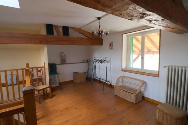 Proche PONT DE VAUX belle ferme de 200 m² avec 5 chambres sur 1000 m² de terrain