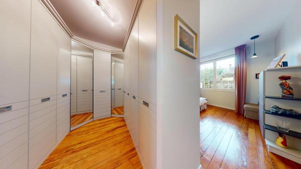 Bordeaux – Chartrons | Élégante maison en pierre avec jardin et piscine