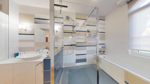 Bordeaux – Chartrons | Élégante maison en pierre avec jardin et piscine