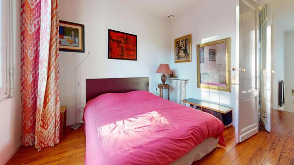 Bordeaux – Chartrons | Élégante maison en pierre avec jardin et piscine