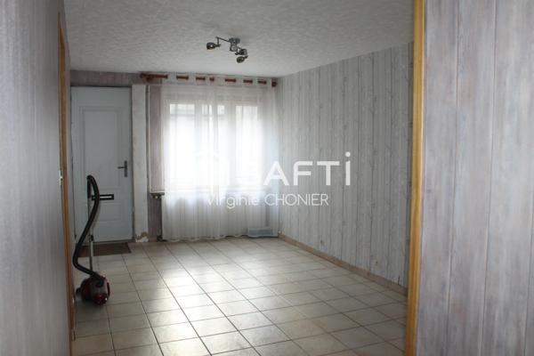 Agréable maison de ville à finir de rénover avec jardin