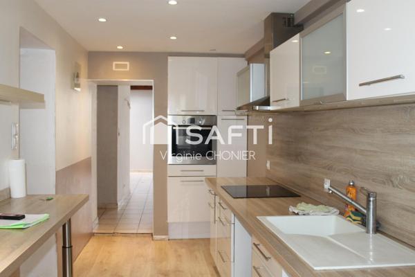 Agréable maison de ville à finir de rénover avec jardin