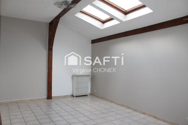 Agréable maison de ville à finir de rénover avec jardin