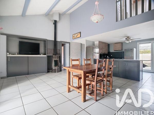 Maison à vendre 6 pièces 106 m² Tournon-sur-Rhône