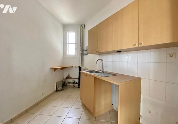 RENNES - Champ de Mars, Grand appartement T2 de 63 m² avec cave