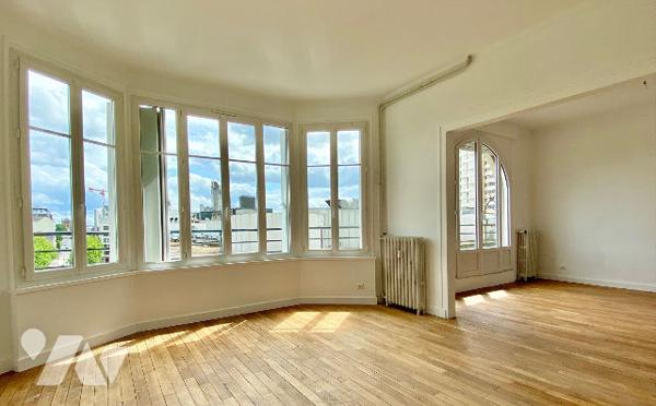 RENNES - Champ de Mars, Grand appartement T2 de 63 m² avec cave