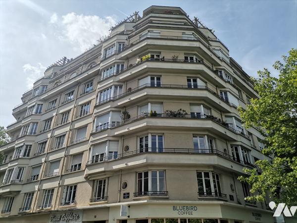 RENNES - Champ de Mars, Grand appartement T2 de 63 m² avec cave