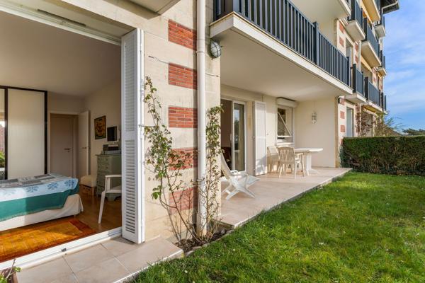 Exclusivité - Trouville-sur-Mer - Appartement vue mer de 60m2 avec jardin