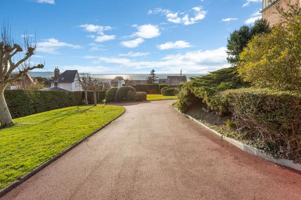 Exclusivité - Trouville-sur-Mer - Appartement vue mer de 60m2 avec jardin