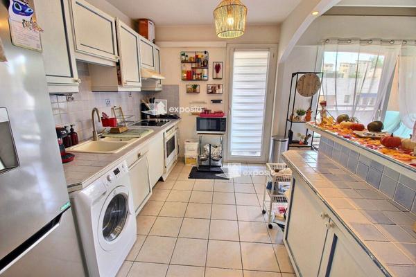 CARQUEIRANNE T3 DERNIER ETAGE - QUARTIER PORT