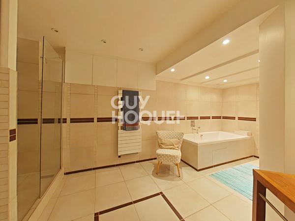 Loft d'exception de 150m² - Quartier calme, proche commerces et transports