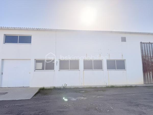 Parking de 83 m²