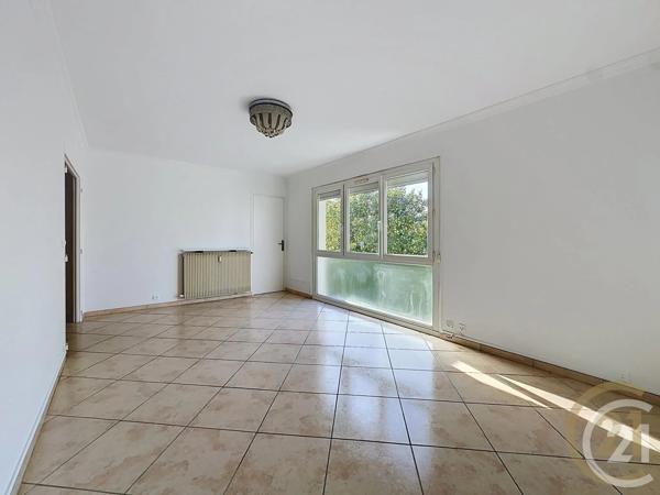 Appartement F4 à vendre  4 pièces - 77,56 m 2   DEVILLE LES ROUEN  - 76