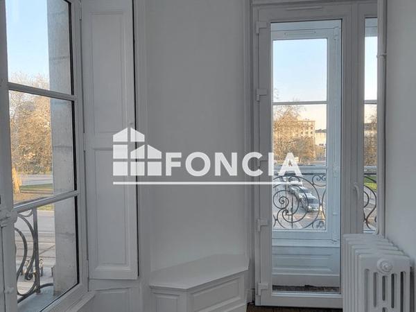 Location Appartement 5 pièces 112.74 m² - 2 RUE DE STRASBOURG Nantes 44000