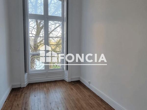 Location Appartement 5 pièces 112.74 m² - 2 RUE DE STRASBOURG Nantes 44000