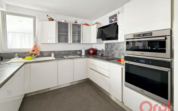 Appartement à vendre    3 pièces • 83,61 m2 La Seyne-sur-Mer