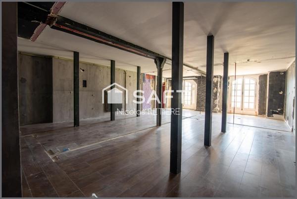 Ile Feydeau - Murs Commerciaux 6 pièces 233m2