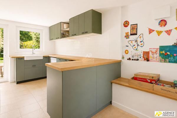 La Celle Saint-Cloud La Châtaigneraie - La Feuillaume sud - Maison 8 pièces 5 chambres, 185 m² habitables sur une parcelle de 460 m² 1 250 000 € **  - Référence  29199