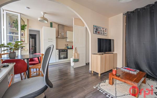 Appartement à vendre    2 pièces • 42,34 m2 Paris 18